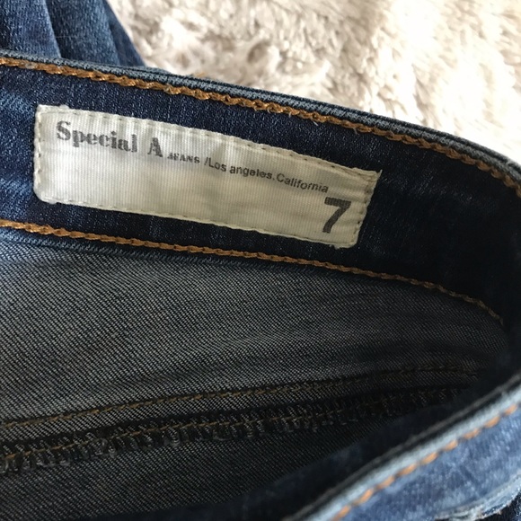 Distressed jeans - Picture 4 of 4